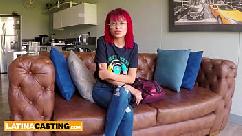 Ruivinha gostosa de apenas 18 anos levou muito pirocada na boca e no cuzinho do malandro comedor